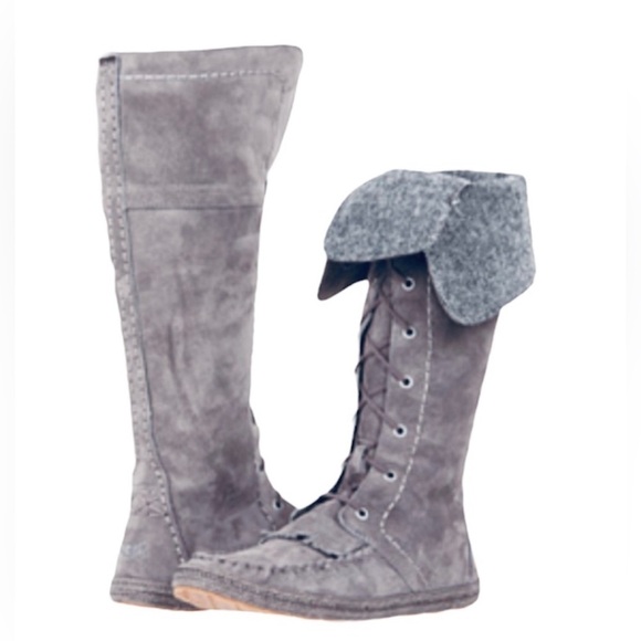 UGG Somaya F3013E Women’s Tall Gray Brown Moccasin Boots Women SIZE 6.5 NWOT - Picture 1 of 9
